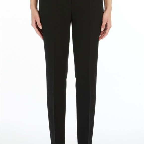 WEEKEND MAX MARA Pleated Black Trousers - Picture 1 of 8